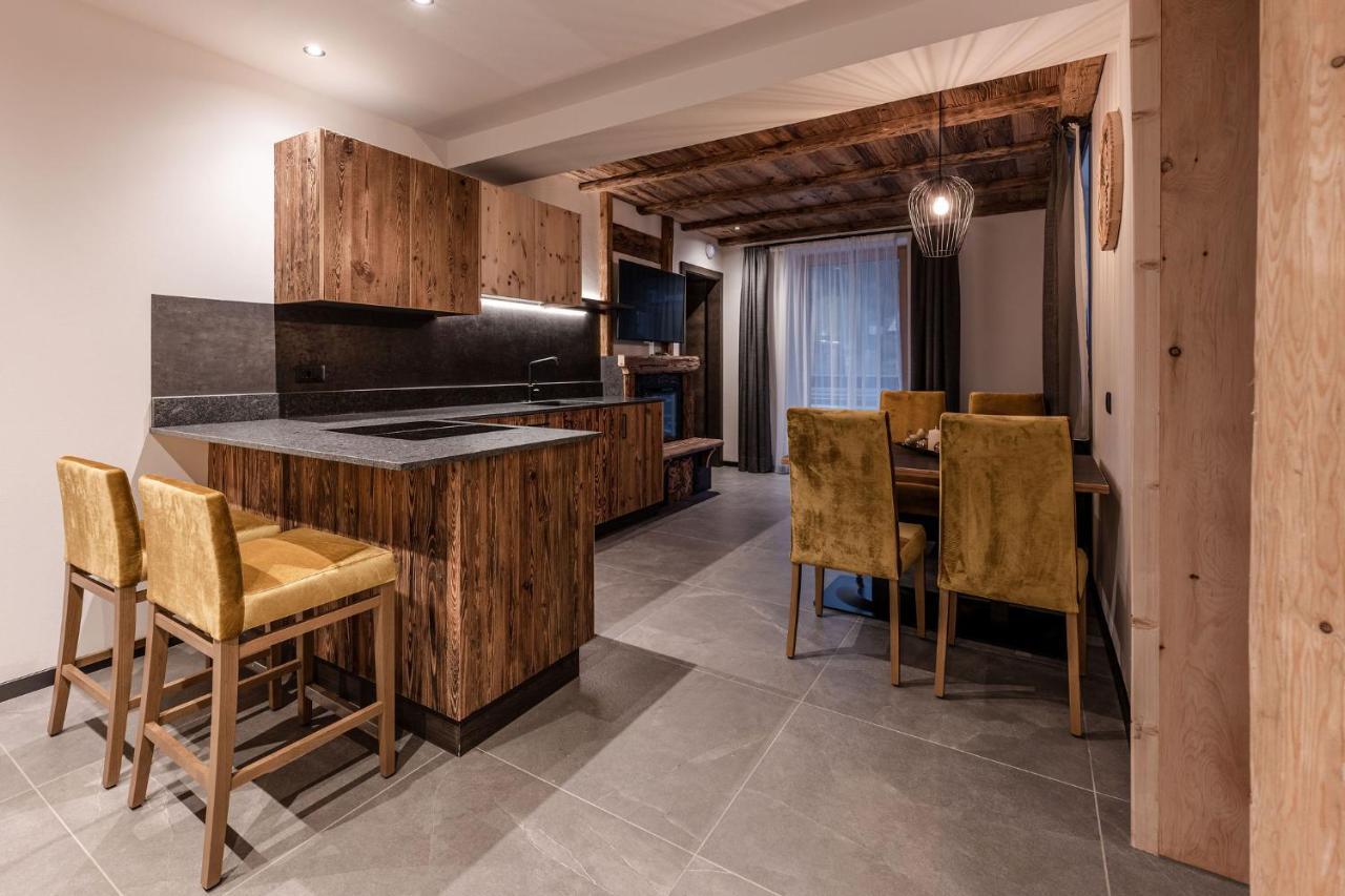 Nidaris - Luxury Private Spa Suites Male Bagian luar foto