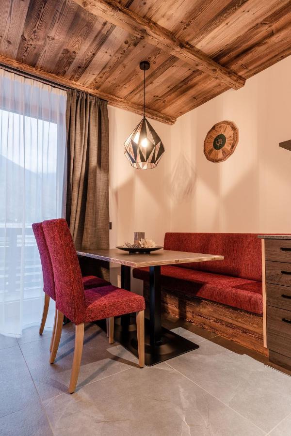 Nidaris - Luxury Private Spa Suites Male Bagian luar foto