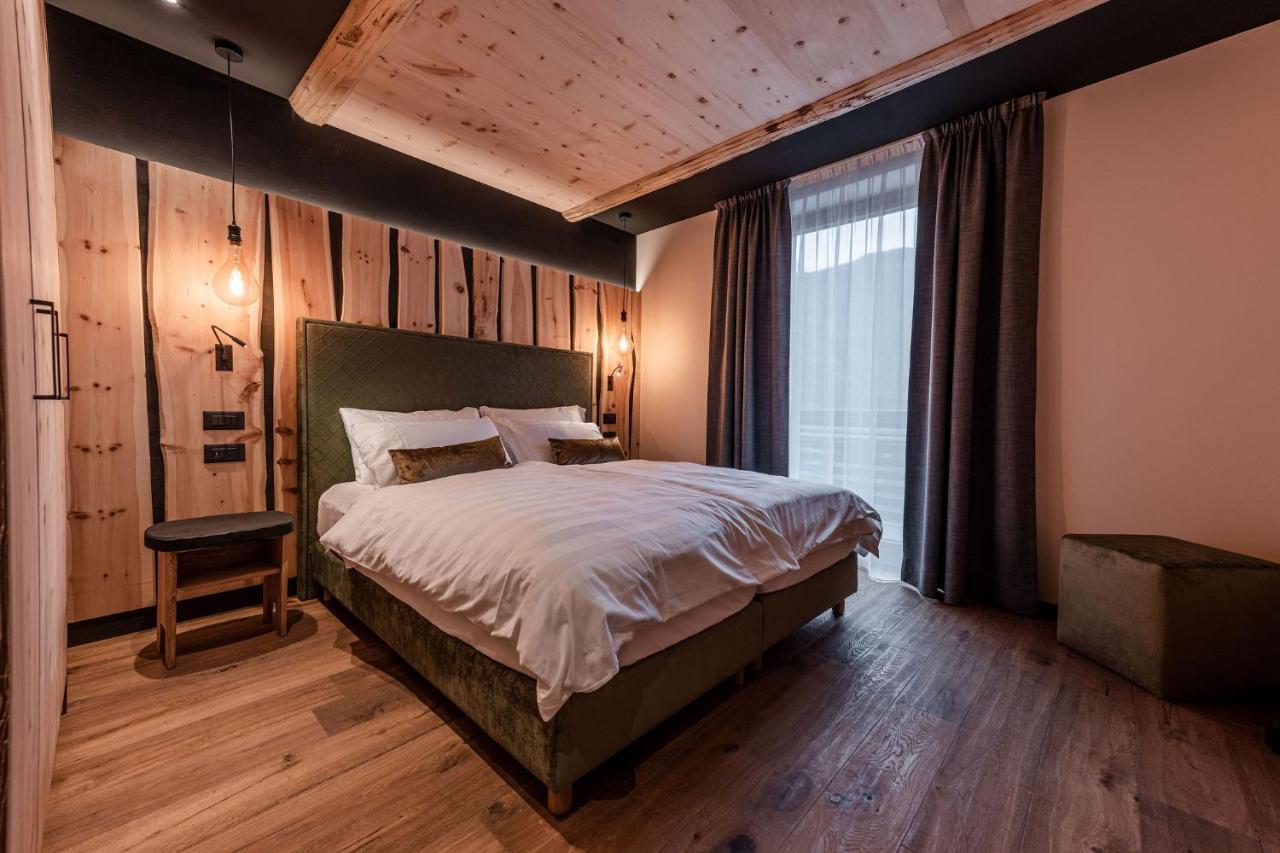 Nidaris - Luxury Private Spa Suites Male Bagian luar foto