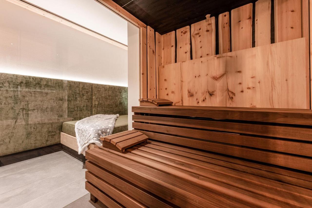 Nidaris - Luxury Private Spa Suites Male Bagian luar foto