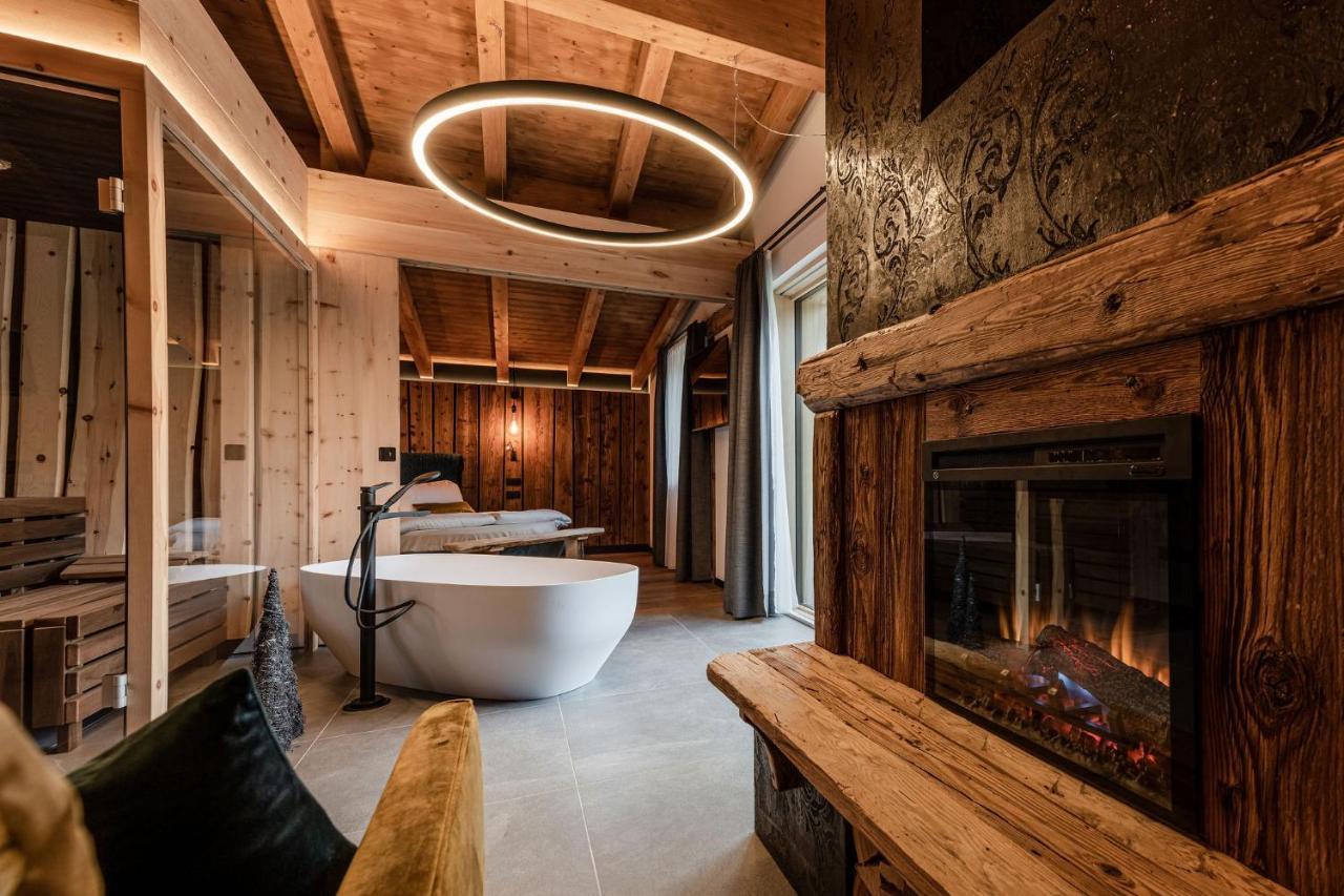 Nidaris - Luxury Private Spa Suites Male Bagian luar foto