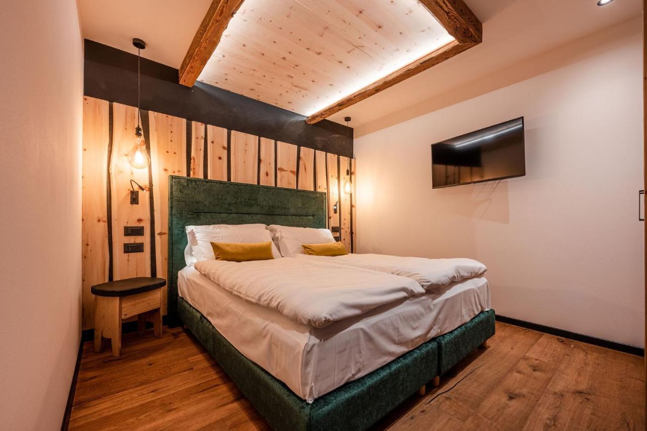 Nidaris - Luxury Private Spa Suites Male Bagian luar foto