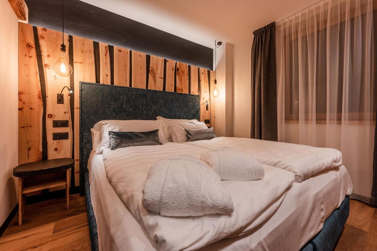 Nidaris - Luxury Private Spa Suites Male Bagian luar foto